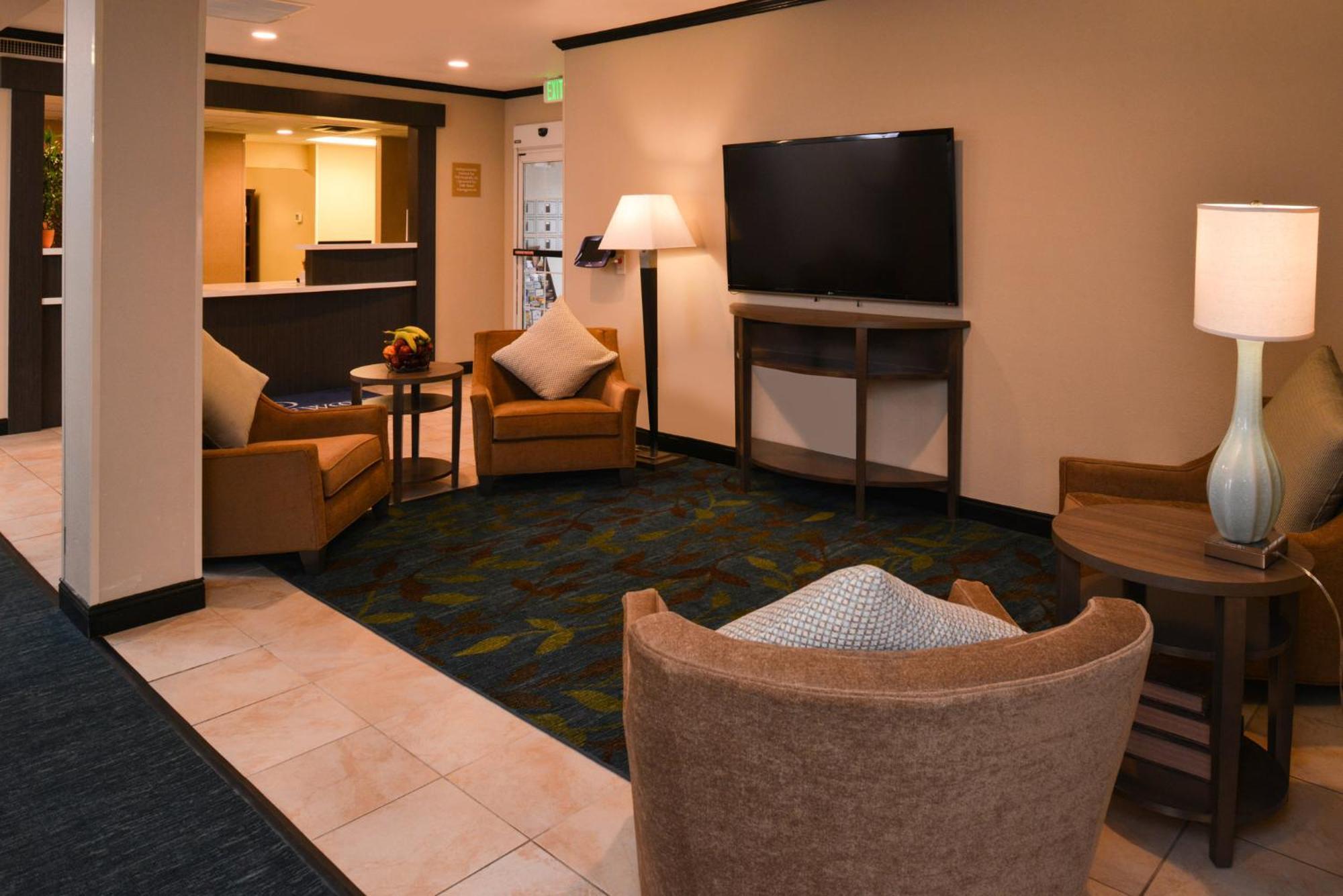 Candlewood Suites Boise - Towne Square By Ihg Exterior foto